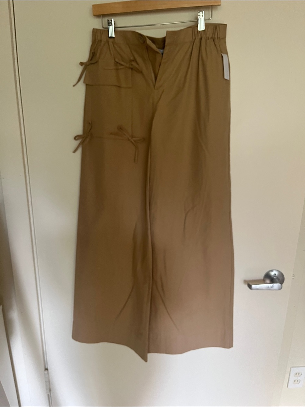 Wide-Leg Utility Trousers in Camel